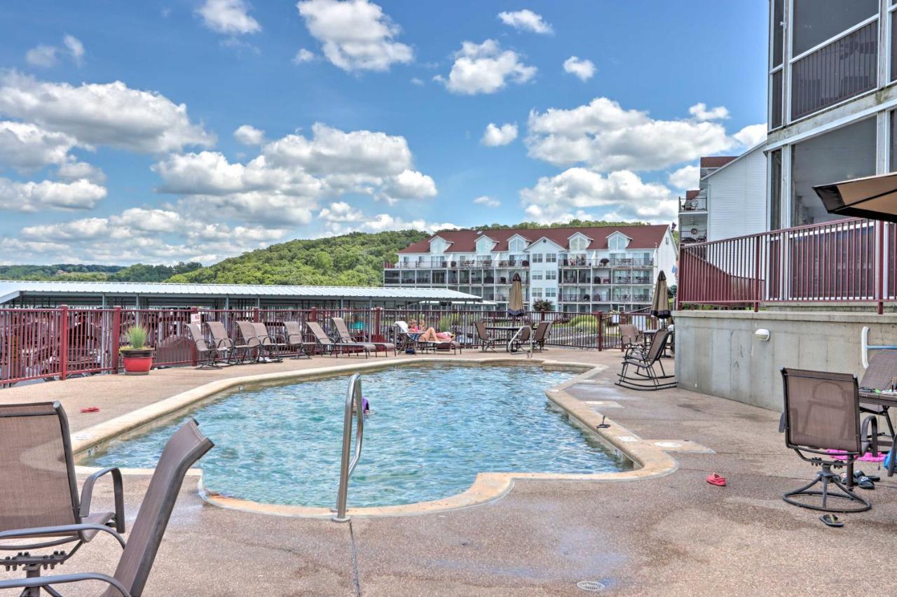 The Lake Escape With Balcony And Pool Access! Camdenton Bagian luar foto