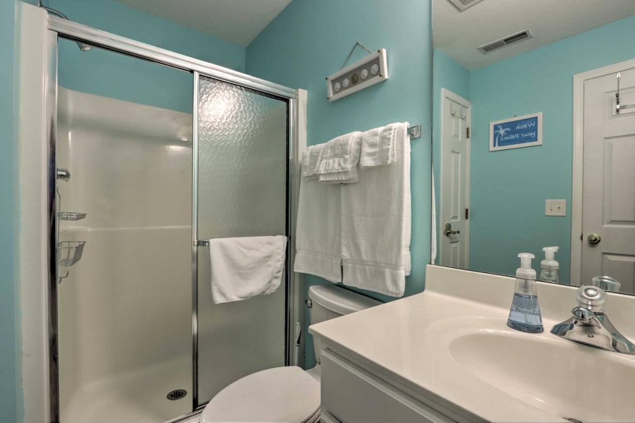 The Lake Escape With Balcony And Pool Access! Camdenton Bagian luar foto